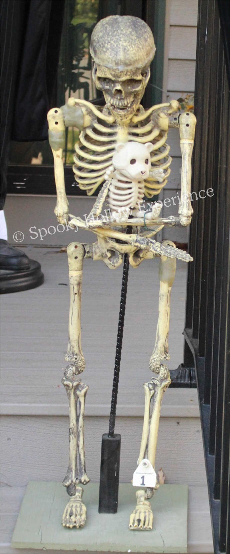 Spooky Hollow Experience copyright Bones